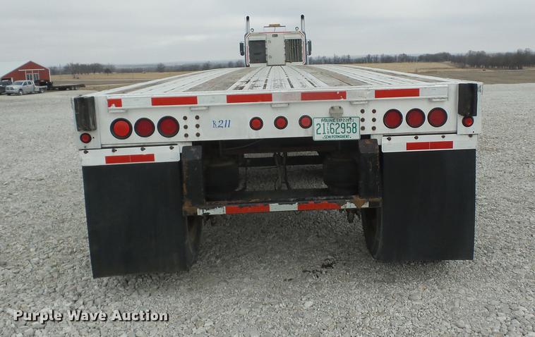 image for item J8547 2001 Wilson CF-900A flatbed trailer