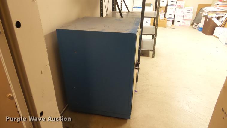 image for item CC9730 Safe and shelves