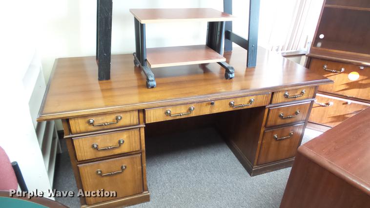 image for item CC9734 Office furniture