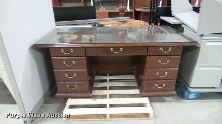 image for item CC9738 Office furniture