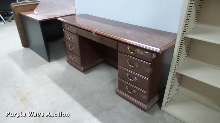 image for item CC9742 Office furniture