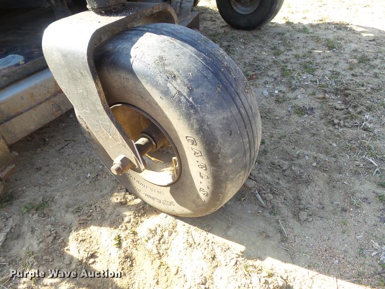 image for item CC9747 Lawn and garden equipment