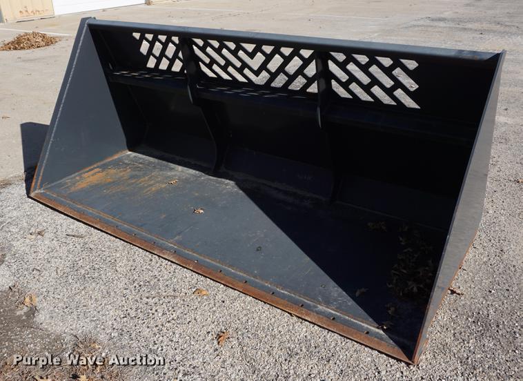 image for item DB0367 Virnig skid steer bucket