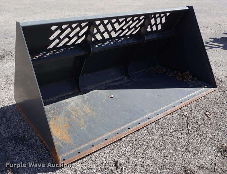 image for item DB0367 Virnig skid steer bucket