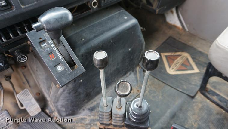 image for item DB0375 2001 International 4900 dump truck