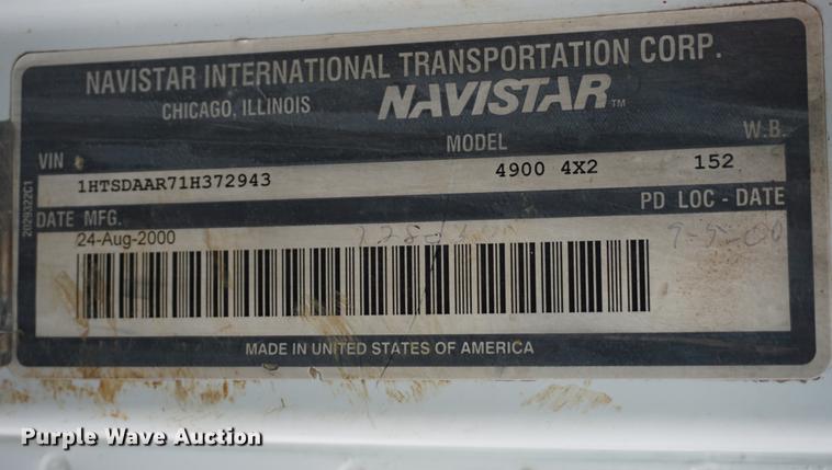 image for item DB0375 2001 International 4900 dump truck