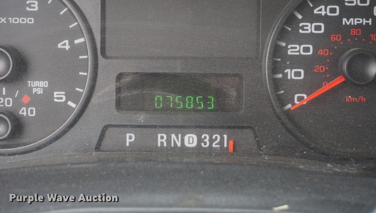 image for item DB0376 2006 Ford F350 Super Duty SuperCab utility bed pickup truck