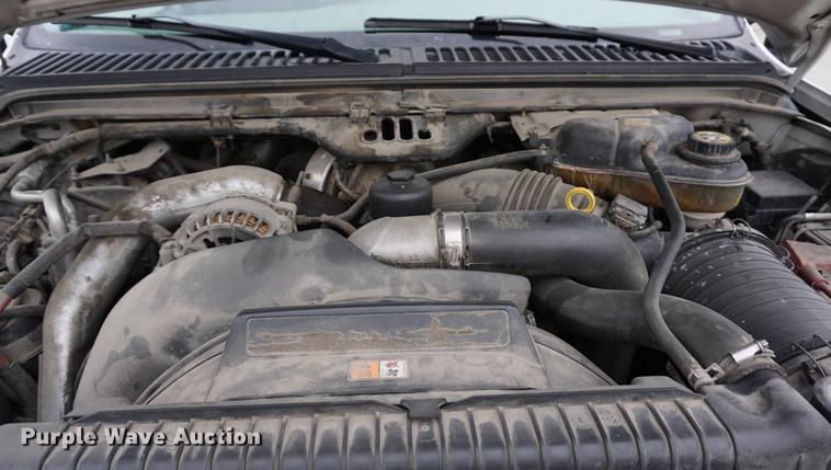 image for item DB0376 2006 Ford F350 Super Duty SuperCab utility bed pickup truck