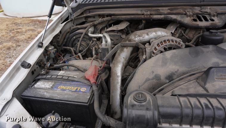 image for item DB0376 2006 Ford F350 Super Duty SuperCab utility bed pickup truck