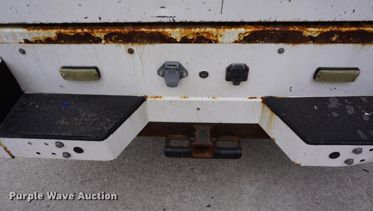 image for item DB0376 2006 Ford F350 Super Duty SuperCab utility bed pickup truck