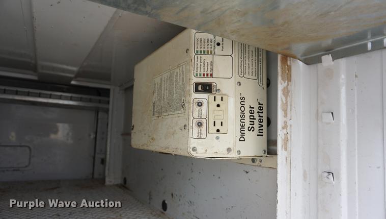 image for item DB0376 2006 Ford F350 Super Duty SuperCab utility bed pickup truck