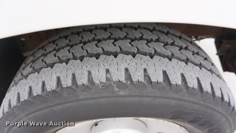 image for item DB0376 2006 Ford F350 Super Duty SuperCab utility bed pickup truck