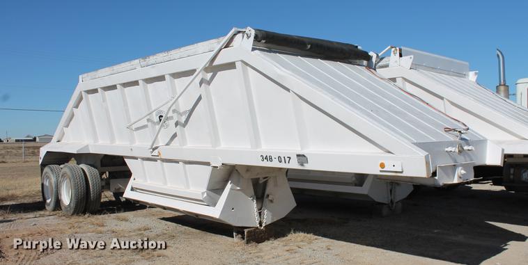 image for item DB5104 1982 Fruehauf DES-M2-M20/32 bottom dump trailer