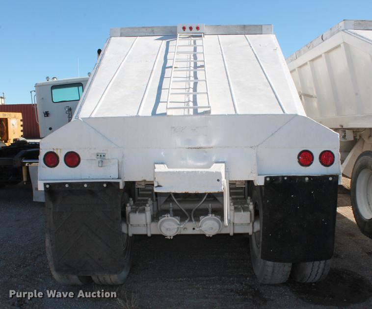 image for item DB5105 1978 Fruehauf DES-M2/M20/3L bottom dump trailer