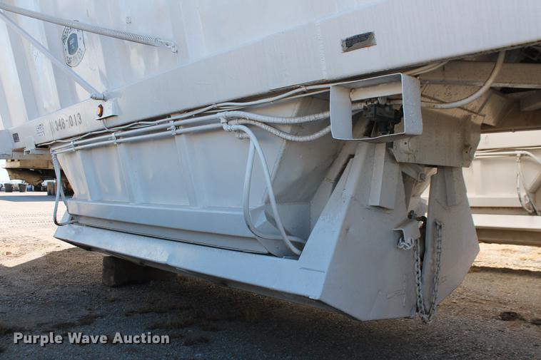 image for item DB5105 1978 Fruehauf DES-M2/M20/3L bottom dump trailer