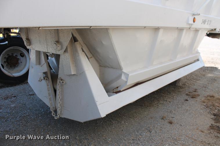 image for item DB5105 1978 Fruehauf DES-M2/M20/3L bottom dump trailer