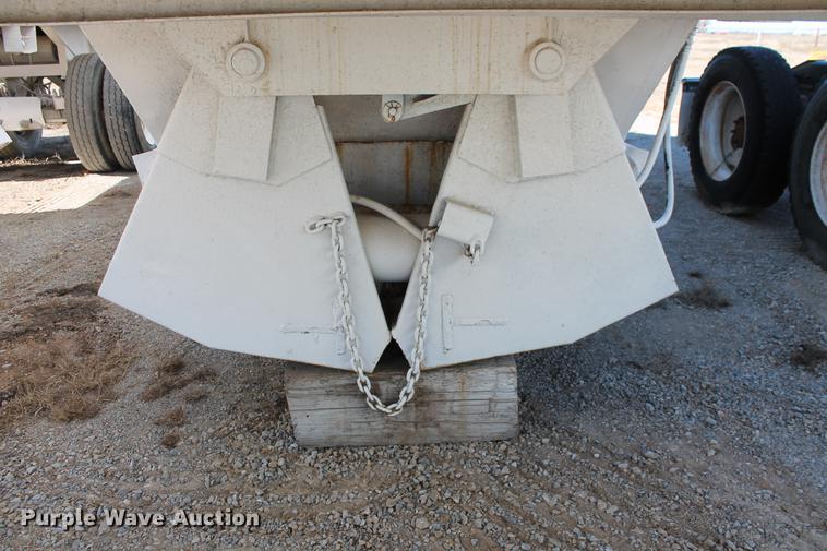 image for item DB5105 1978 Fruehauf DES-M2/M20/3L bottom dump trailer