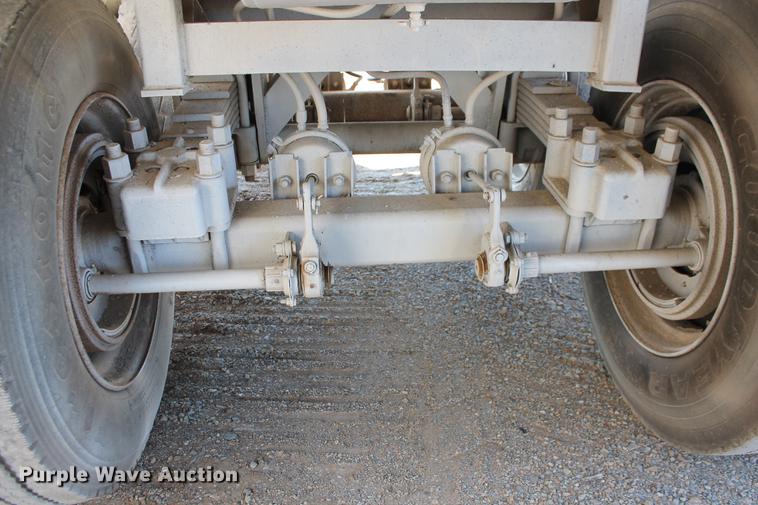 image for item DB5105 1978 Fruehauf DES-M2/M20/3L bottom dump trailer