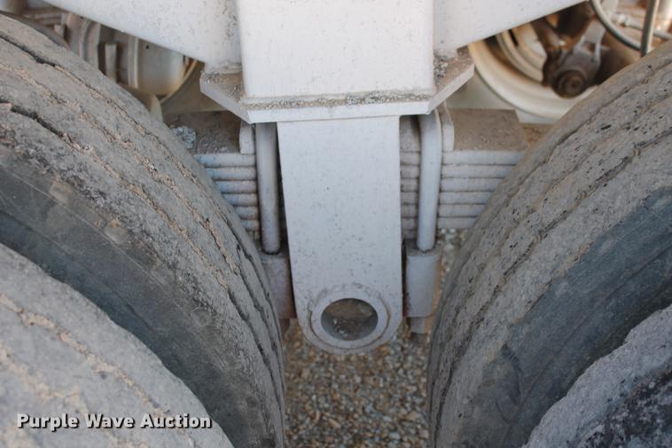 image for item DB5105 1978 Fruehauf DES-M2/M20/3L bottom dump trailer