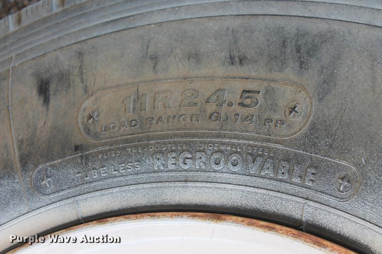 image for item DB5105 1978 Fruehauf DES-M2/M20/3L bottom dump trailer