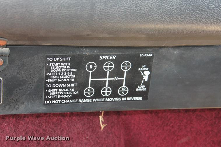 image for item DB5106 1994 International 9400 semi truck