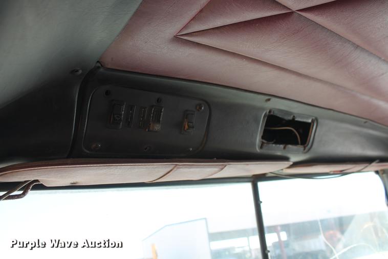 image for item DB5106 1994 International 9400 semi truck