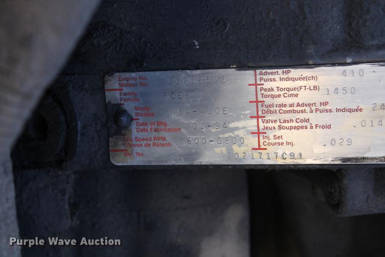 image for item DB5106 1994 International 9400 semi truck