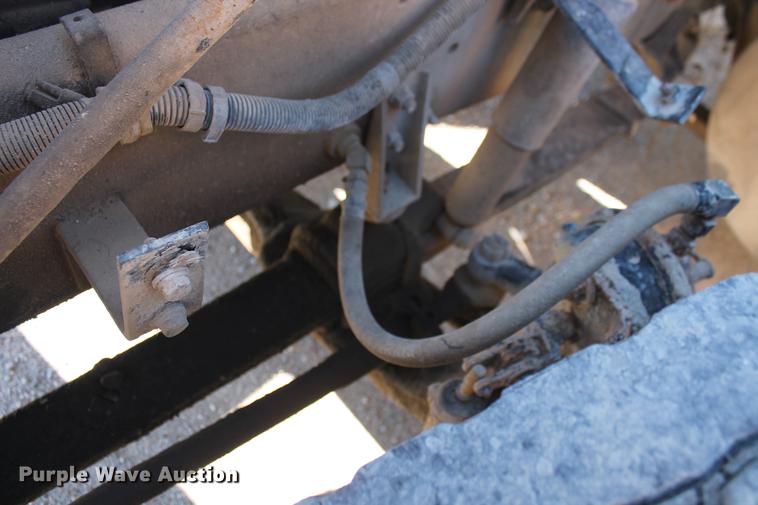 image for item DB5106 1994 International 9400 semi truck