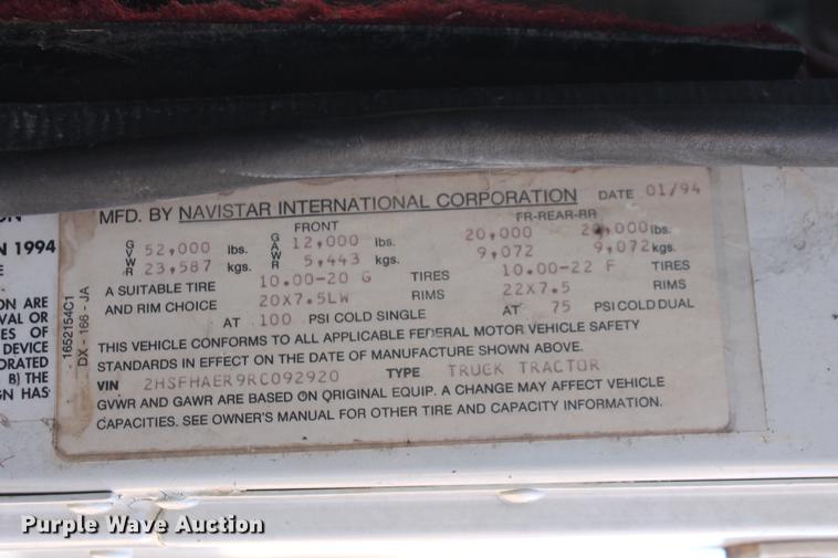 image for item DB5106 1994 International 9400 semi truck