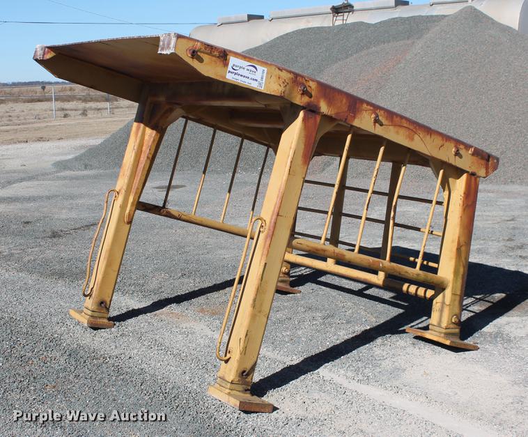 image for item DB5109 Caterpillar D7 ROPS canopy