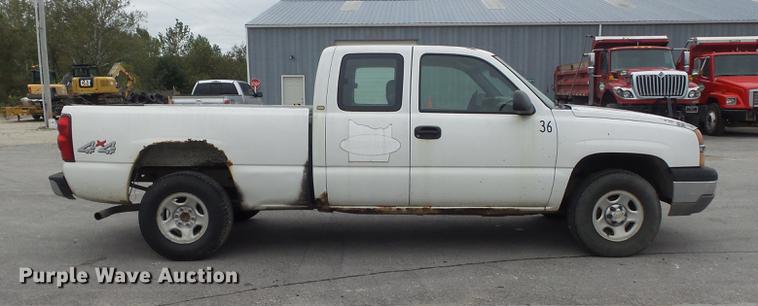 image for item DB6377 2003 Chevrolet Silverado 1500 Ext. Cab pickup truck