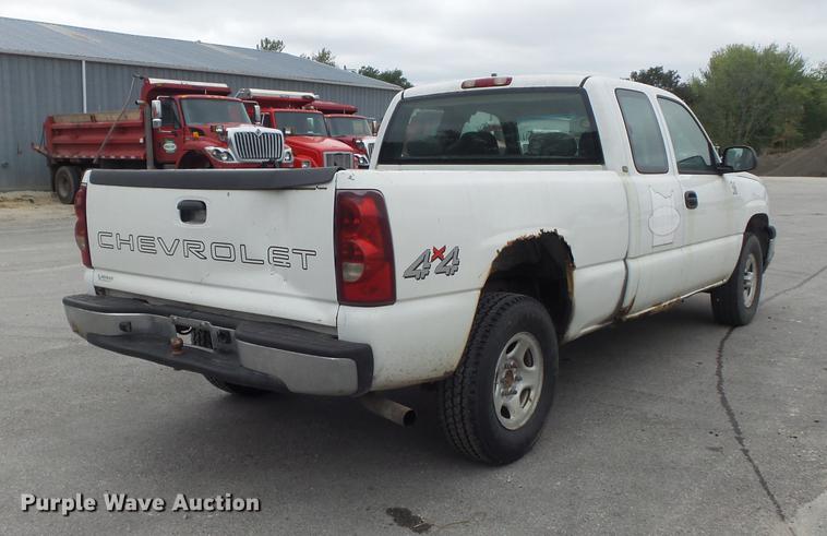 image for item DB6377 2003 Chevrolet Silverado 1500 Ext. Cab pickup truck
