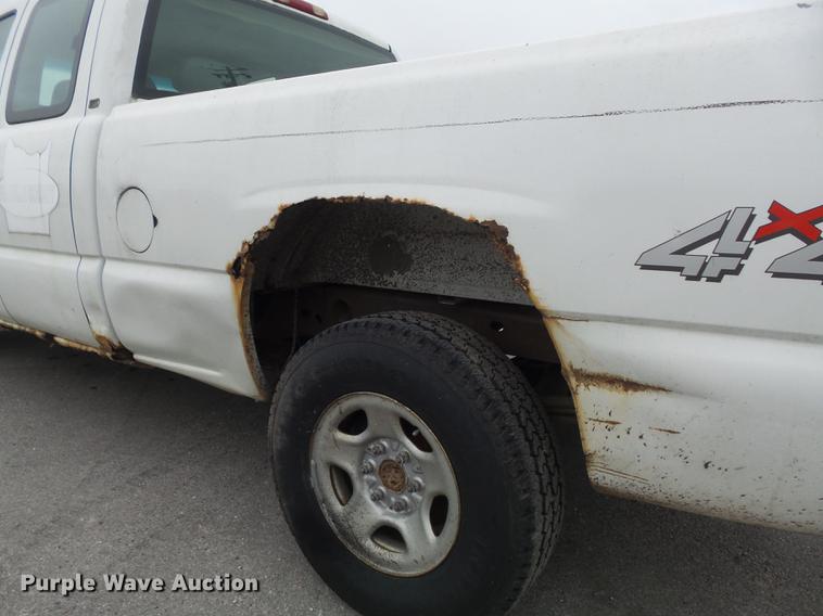 image for item DB6377 2003 Chevrolet Silverado 1500 Ext. Cab pickup truck