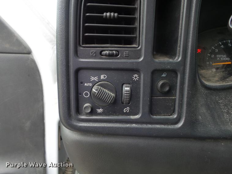 image for item DB6377 2003 Chevrolet Silverado 1500 Ext. Cab pickup truck