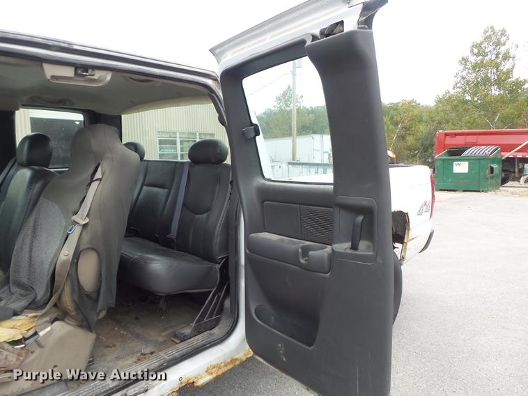 image for item DB6377 2003 Chevrolet Silverado 1500 Ext. Cab pickup truck