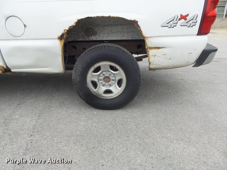 image for item DB6377 2003 Chevrolet Silverado 1500 Ext. Cab pickup truck