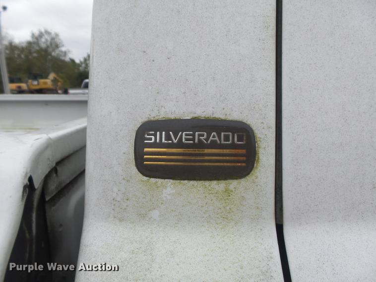 image for item DB6377 2003 Chevrolet Silverado 1500 Ext. Cab pickup truck