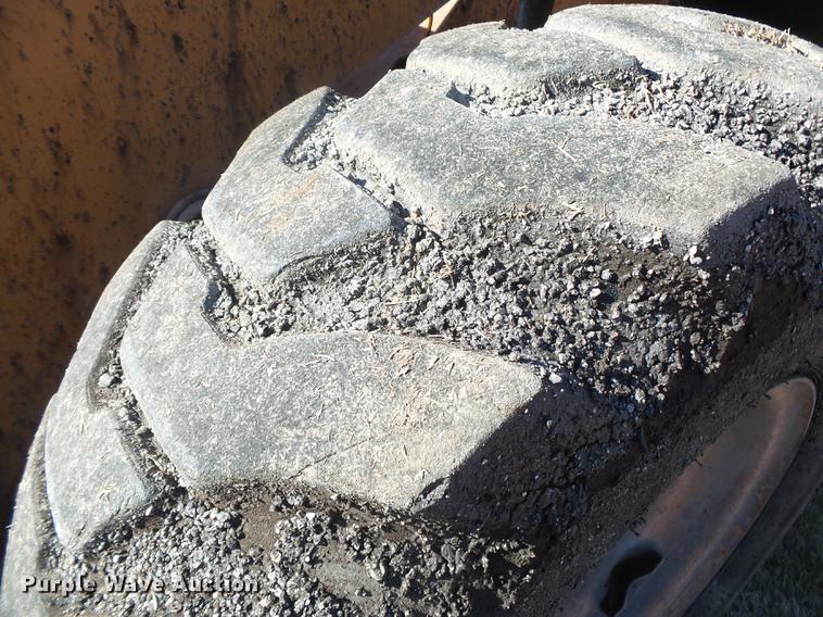 image for item DB7291 2002 Case 621D wheel loader