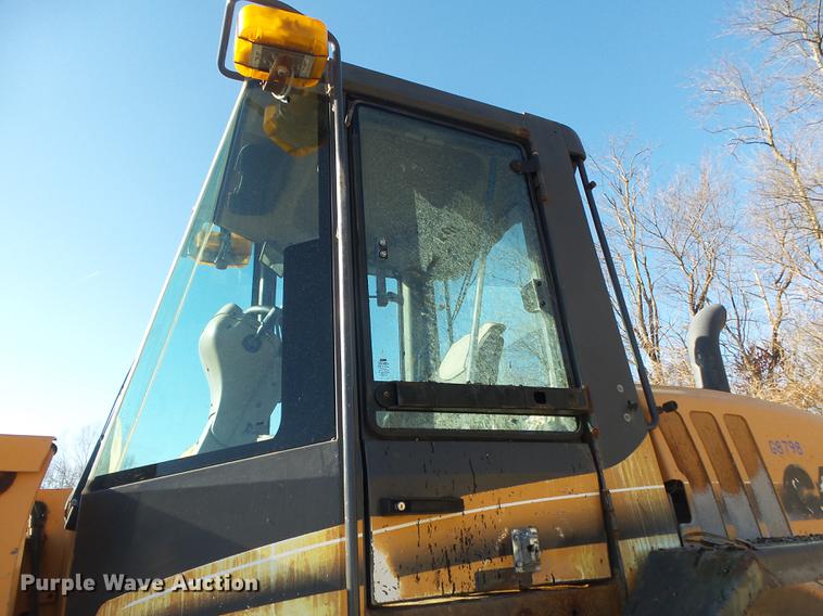 image for item DB7291 2002 Case 621D wheel loader