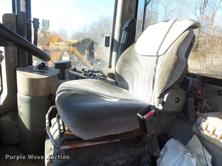 image for item DB7291 2002 Case 621D wheel loader