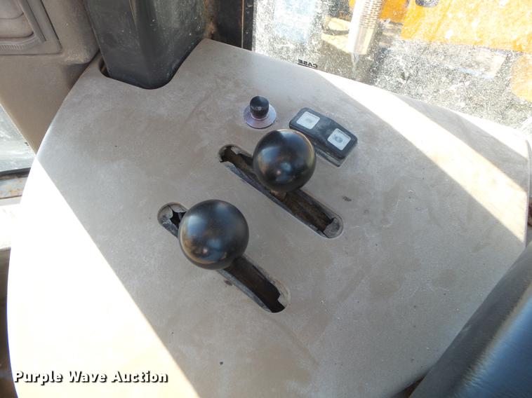 image for item DB7291 2002 Case 621D wheel loader