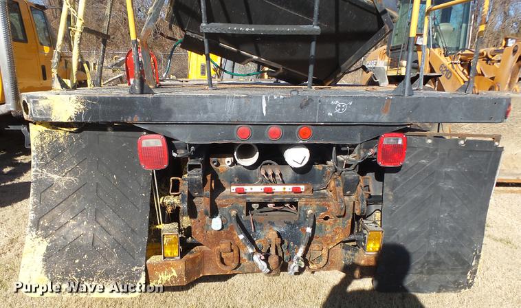 image for item DB7292 2011 International WorkStar 7500 paint striper truck
