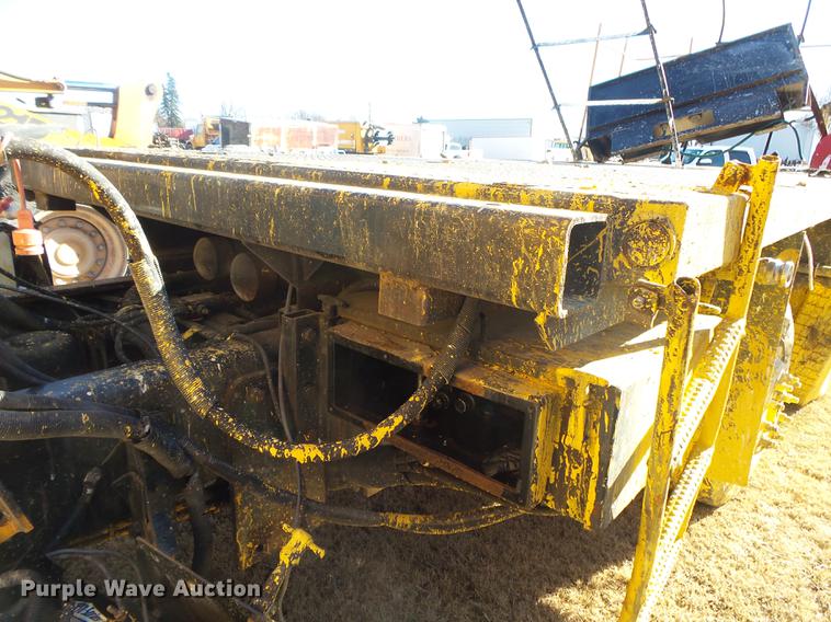 image for item DB7292 2011 International WorkStar 7500 paint striper truck