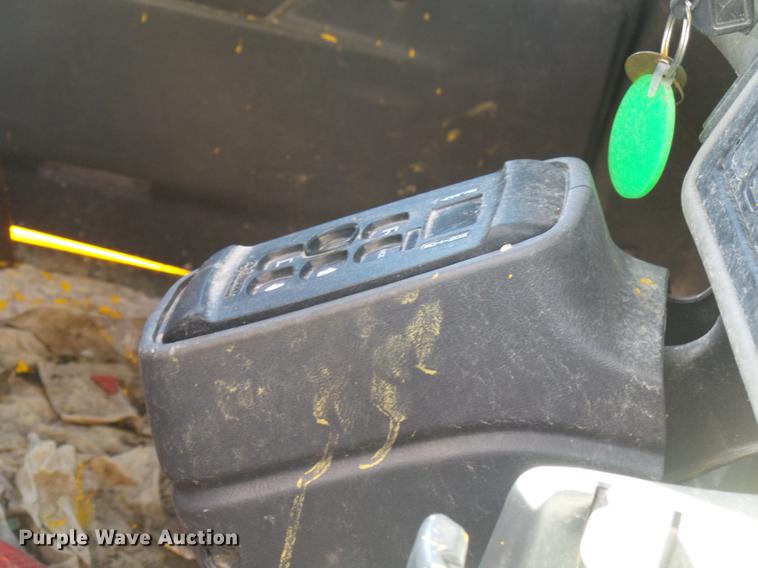 image for item DB7292 2011 International WorkStar 7500 paint striper truck