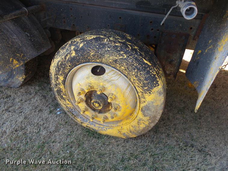 image for item DB7292 2011 International WorkStar 7500 paint striper truck