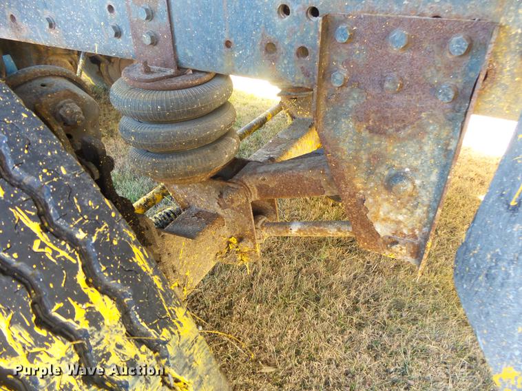 image for item DB7292 2011 International WorkStar 7500 paint striper truck