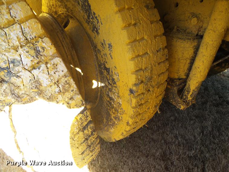 image for item DB7292 2011 International WorkStar 7500 paint striper truck