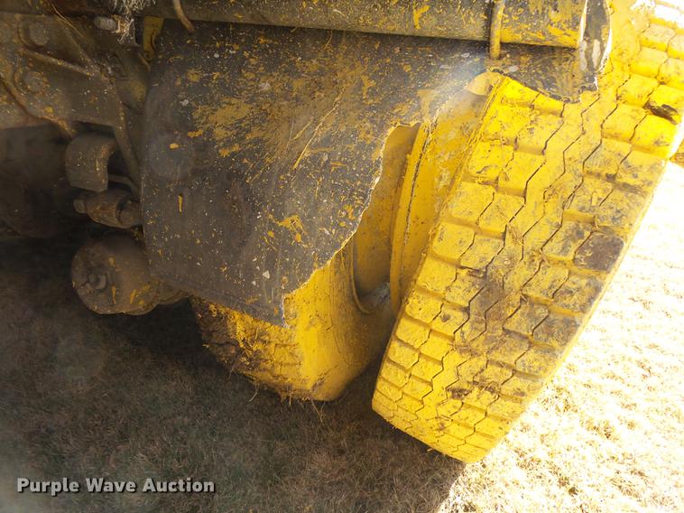 image for item DB7292 2011 International WorkStar 7500 paint striper truck