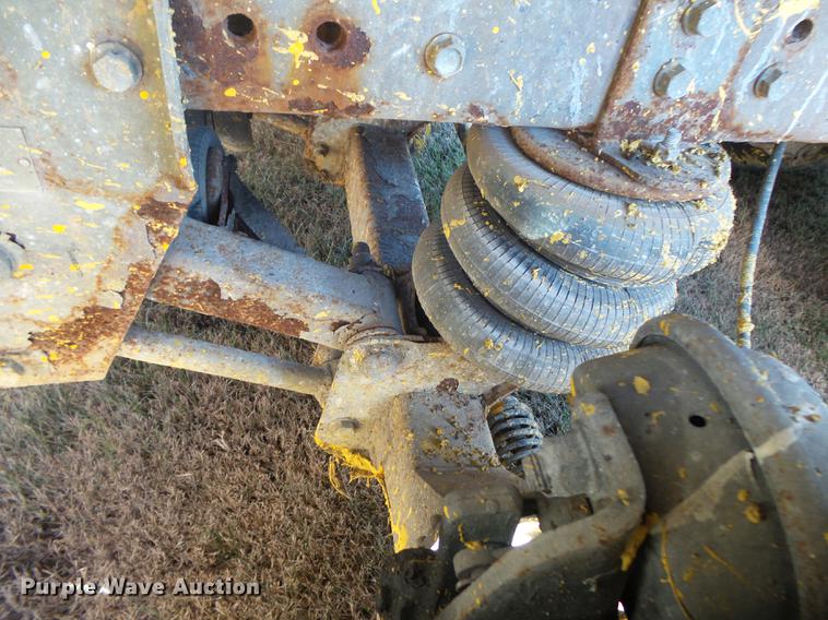 image for item DB7292 2011 International WorkStar 7500 paint striper truck