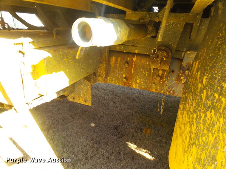 image for item DB7292 2011 International WorkStar 7500 paint striper truck